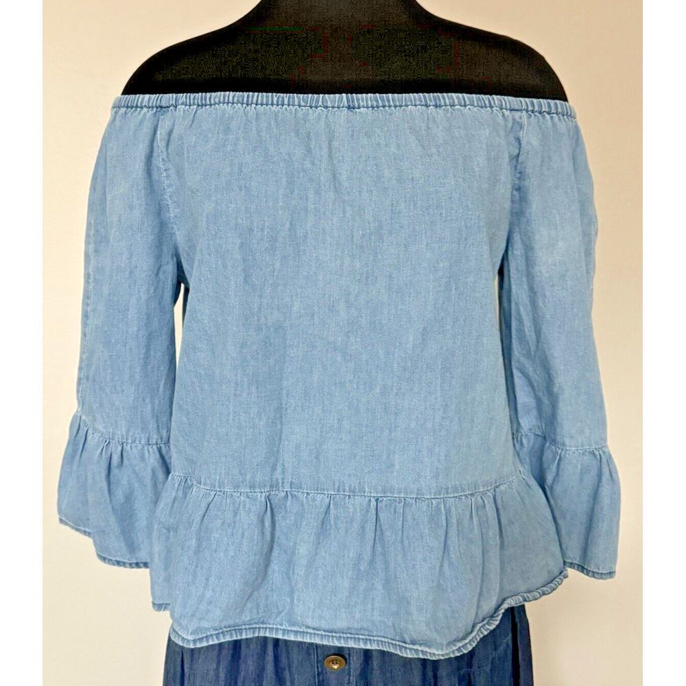 CUPCAKES & CASHMERE Shirt SZ S Blue Chambray Bishop Off Shoulder Ruffle Boxy Top